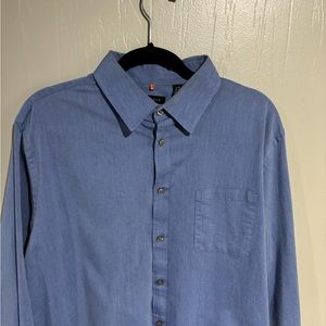 Long sleeve casual dress shirt